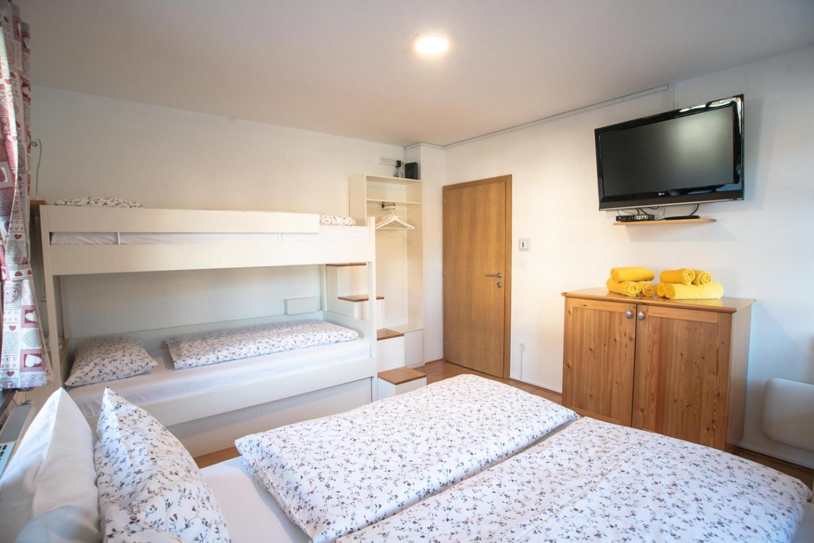 Pritlicni Apartma Hribovc Z Atrijem Kranjska Gora Ngoại thất bức ảnh