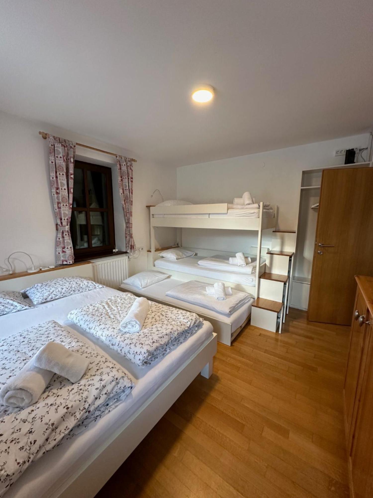 Pritlicni Apartma Hribovc Z Atrijem Kranjska Gora Ngoại thất bức ảnh