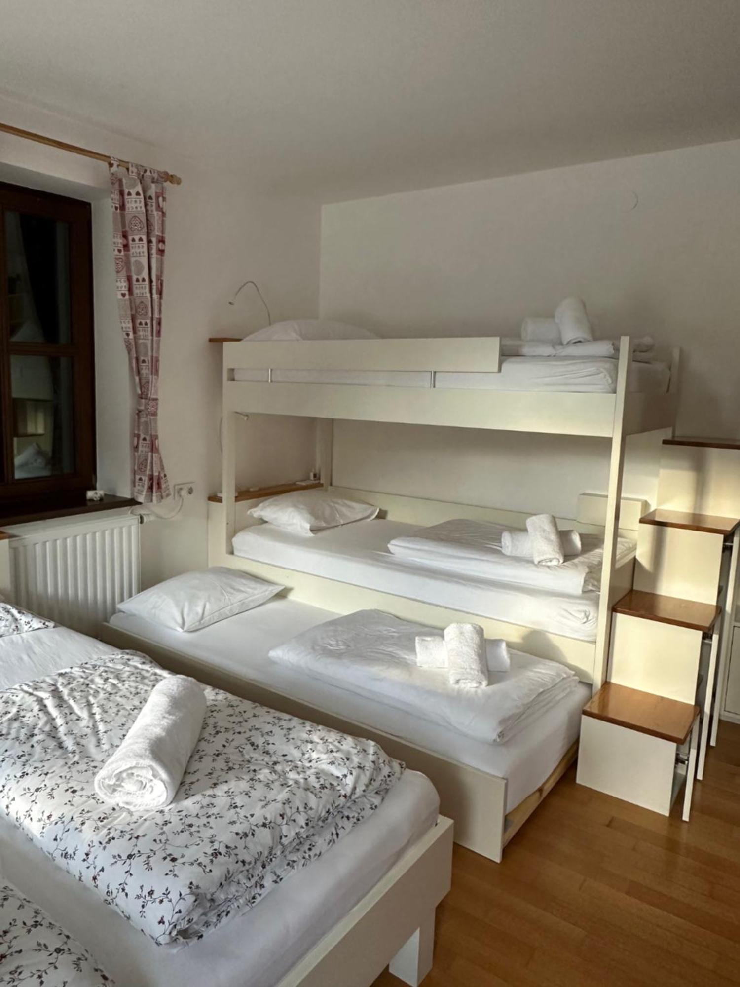 Pritlicni Apartma Hribovc Z Atrijem Kranjska Gora Ngoại thất bức ảnh